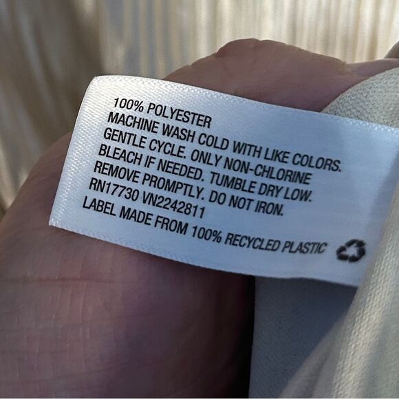 A New Day Gold Sleeveless Blouse - Picture 4 of 5